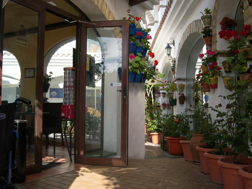 Hotel Cortijo Los Gallos Chiclana de la Frontera Exteriör bild